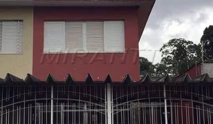 Sobrado de 215m² com 3 quartos em Tremembe