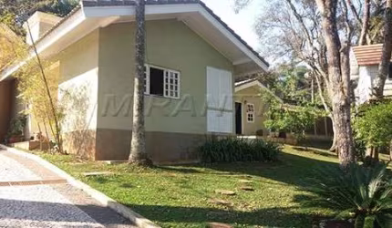 Sobrado de 600m² com 4 quartos em Serra Da Cantareira
