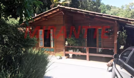 Casa terrea de 196m² com 4 quartos em Serra Da Cantareira