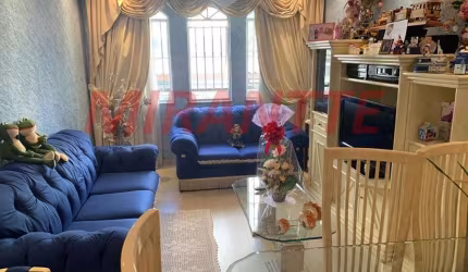 Sobrado de 198m² com 3 quartos em Vila Mazzei