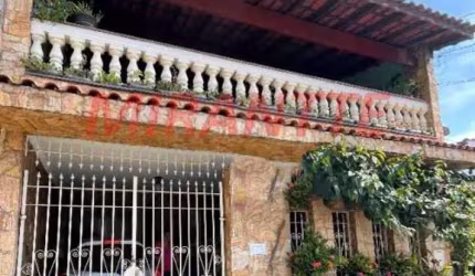 Sobrado de 264m² com 2 quartos em Picanço