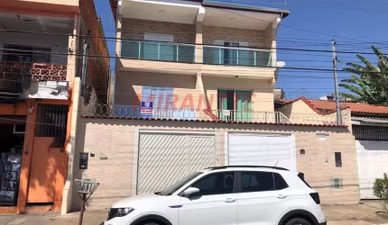Sobrado de 175m² com 3 quartos em Jardim Presidente Dutra