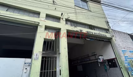 Comercial de 570m² em Água Fria