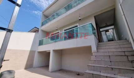 Sobrado de 185m² com 4 quartos em Tremembe