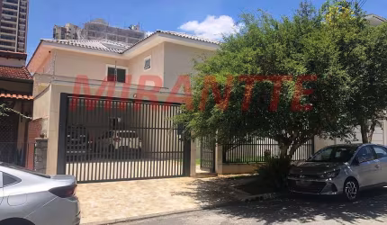 Sobrado de 260m² com 3 quartos em Jardim São Paulo