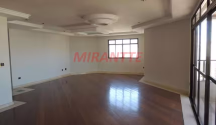 Apartamento de 490m² com 4 quartos em Água Fria