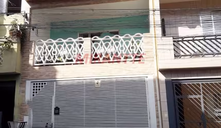 Sobrado de 240m² com 5 quartos em Tremembe
