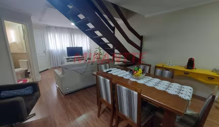 Cond. fechado de 140m² com 3 quartos em Vila Irmaos Arnoni