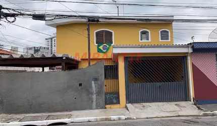Sobrado de 160m² com 3 quartos em Jardim Paraiso