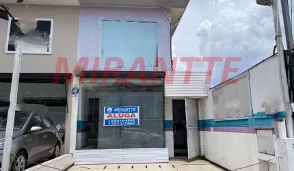 Sobrado de 290m² com 3 quartos em Água Fria