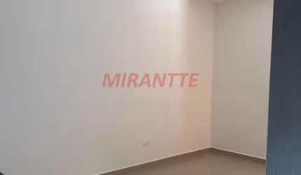 Apartamento de 30m² com 1 quartos em Água Fria