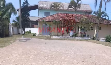 Sobrado de 500m² com 3 quartos em Balneário Adriana