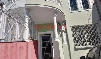 Sobrado de 102m² com 2 quartos em Santana