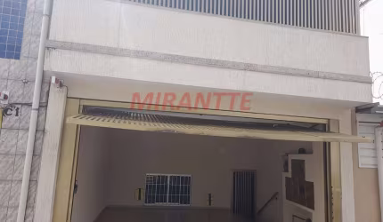 Sobrado de 240m² com 4 quartos em Jardim Centenario