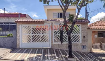 Sobrado de 248m² com 4 quartos em Vila Maria Alta