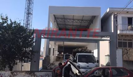 Comercial de 900m² em Casa Verde