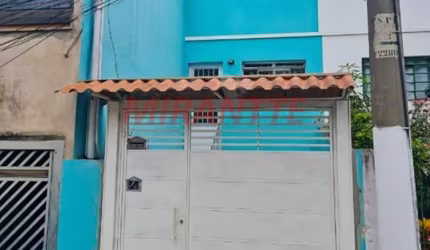 Sobrado de 68m² com 2 quartos em Jardim Peri