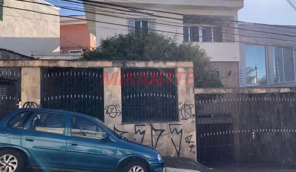 Sobrado de 259m² com 3 quartos em Santa Terezinha