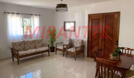 Chácara de 170m² com 3 quartos em Centro - Mairiporã