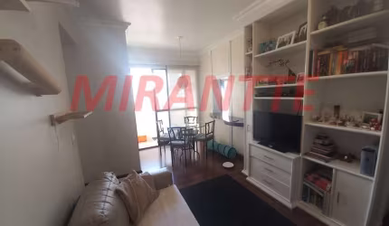 Apartamento de 68m² com 3 quartos em Água Fria