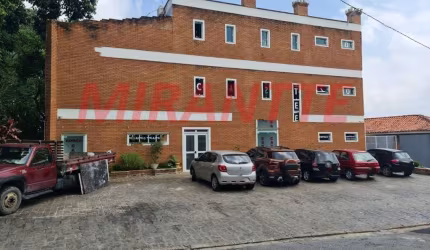 Comercial de 1500m² em Horto Florestal