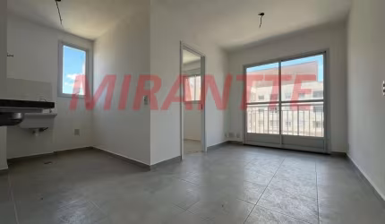 Apartamento de 38m² com 2 quartos em Lapa De Baixo