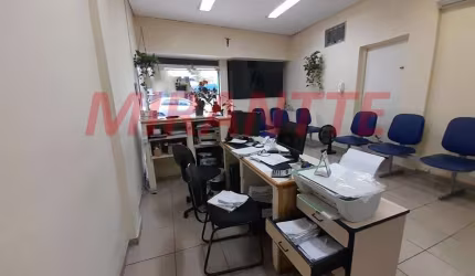 Comercial de 222m² em Vila Baruel