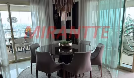 Apartamento de 256m² com 4 quartos em Santana