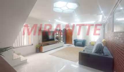 Sobrado de 257m² com 3 quartos em Vila Guilherme