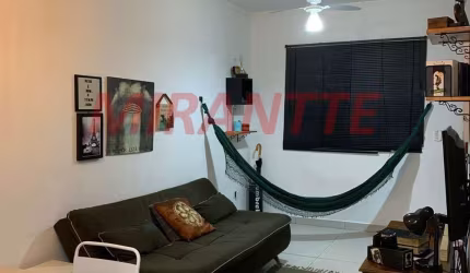 Cond. fechado de 60m² com 2 quartos em Vila Nilo