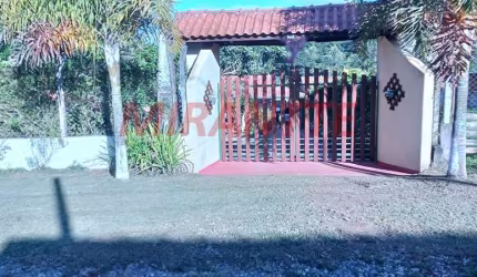 Chácara de 1200m² com 3 quartos em Ibiuna Guarden