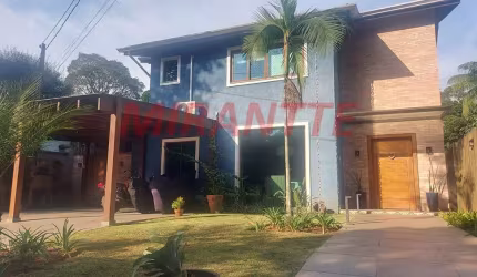 Cond. fechado de 200m² com 3 quartos em Roseira