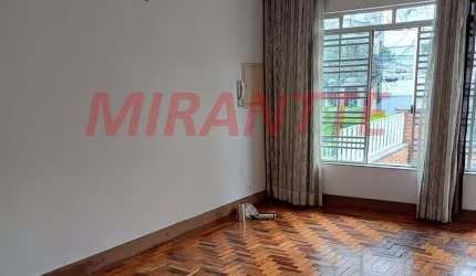 Sobrado de 250m² com 3 quartos em Água Fria