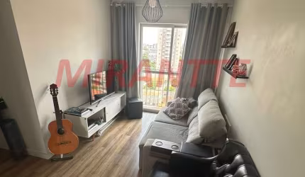 Apartamento de 58m² com 2 quartos em Vila Nivi