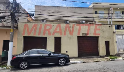 Sobrado de 250m² com 3 quartos em Vila Castelo