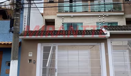 Sobrado de 300m² com 3 quartos em Santa Teresinha