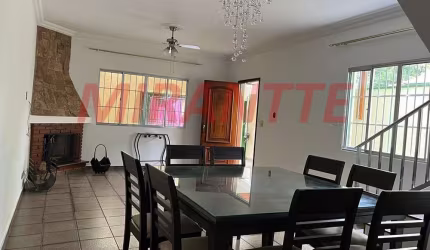 Sobrado de 187m² com 3 quartos em Chora Menino