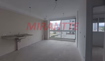 Apartamento de 48m² com 2 quartos em Água Fria