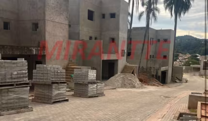 Cond. fechado de 290m² com 3 quartos em Tremembe