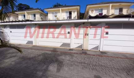 Cond. fechado de 200m² com 3 quartos em Horto Florestal