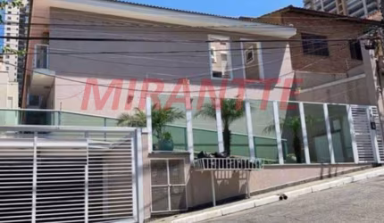 Cond. fechado de 200m² com 3 quartos em Santana
