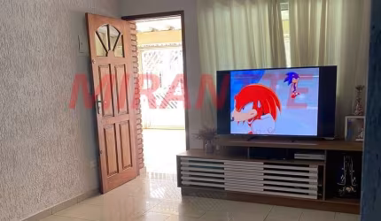 Sobrado de 162m² com 4 quartos em Vila Nivi