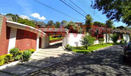 Cond. fechado de 833m² com 6 quartos em Condomínio Flamboyant-B