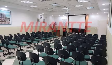 Comercial de 1200m² em Ponte Pequena