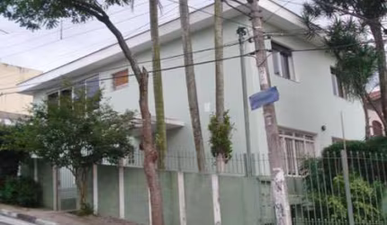 Sobrado de 208m² com 4 quartos em Pedra Branca