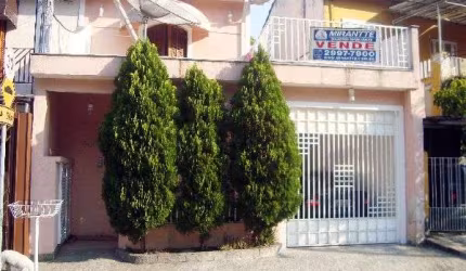 Sobrado com 3 quartos em Jardim Kherlakian
