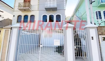Sobrado de 254m² com 4 quartos em Jardim França