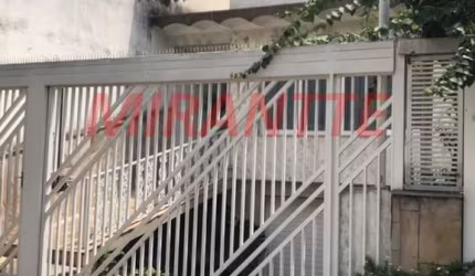 Sobrado de 440m² com 3 quartos em Água Fria