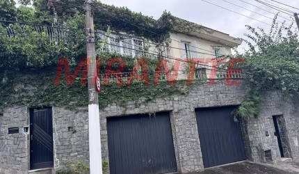 Sobrado de 600m² com 6 quartos em Jardim São Bento