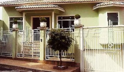 Casa terrea de 380m² com 4 quartos em Barro Branco
